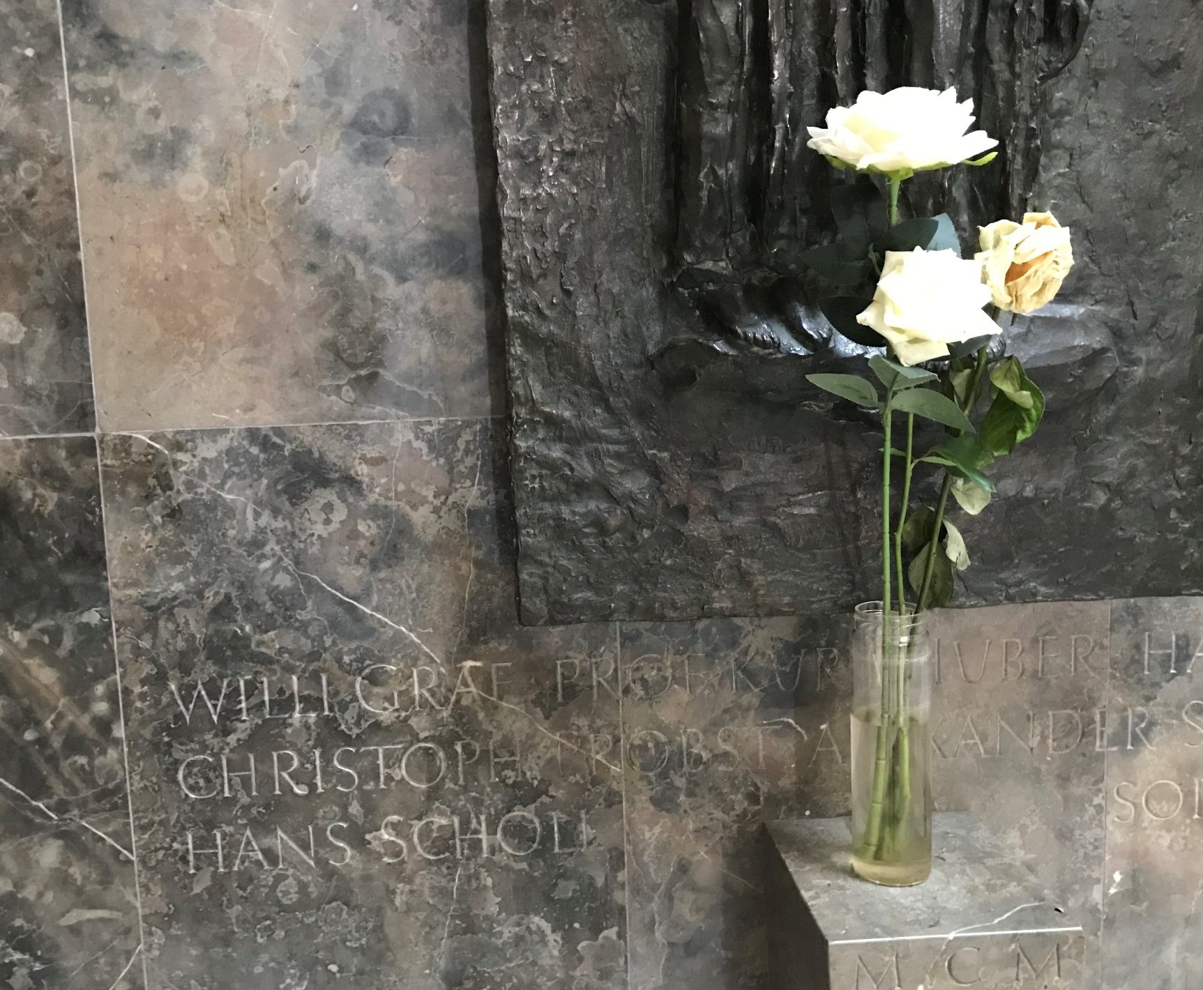 White Rose memorial, Munich, by Sal Mangione - 04.jpg